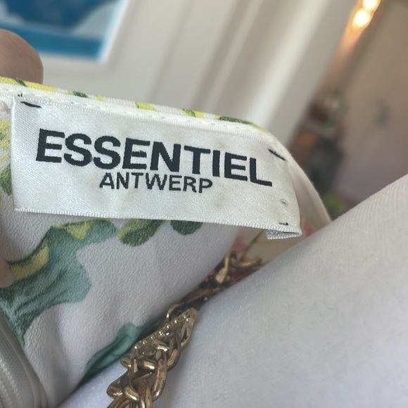 Essentiel Antwerp Botanical Dress with medi sleeves - Picture 9 of 10